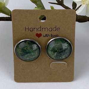 Round earring (ø20 mm plug) with acrylic pouring Artwork - unique - costume jewellery