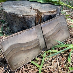 Cartera de cuero hecha en cuero / Billetera para ti, regalo para amigo, padre, hermano, para ti, billetera de cuero color oliva