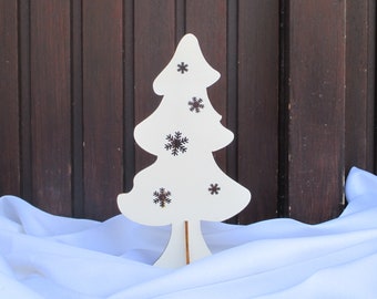 Snowflake Christmas tree made of wood, decoration idea for windows and shelves