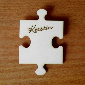 Puzzleteil Platzkarte aus Holz mit Name, mit Gravur personalisiert, individualisiert, lasercut