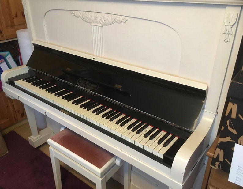 Pianoforte unico del 1890 circa immagine 1