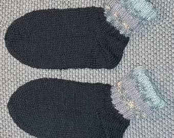 Handgestrickte Socken 28