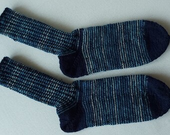 Handgestrickte Socken 41