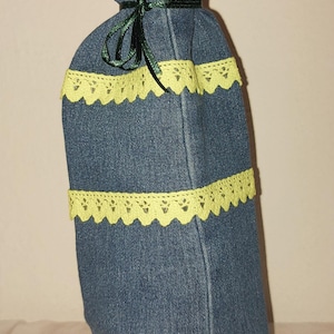 Wine bottle packaging