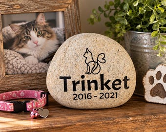 Personalized Pet Memorial Stone, Custom pet keepsake, Remembrance Gift, In Memory of Cat or Dog, Animal Lover, Natural River Rock Memorial