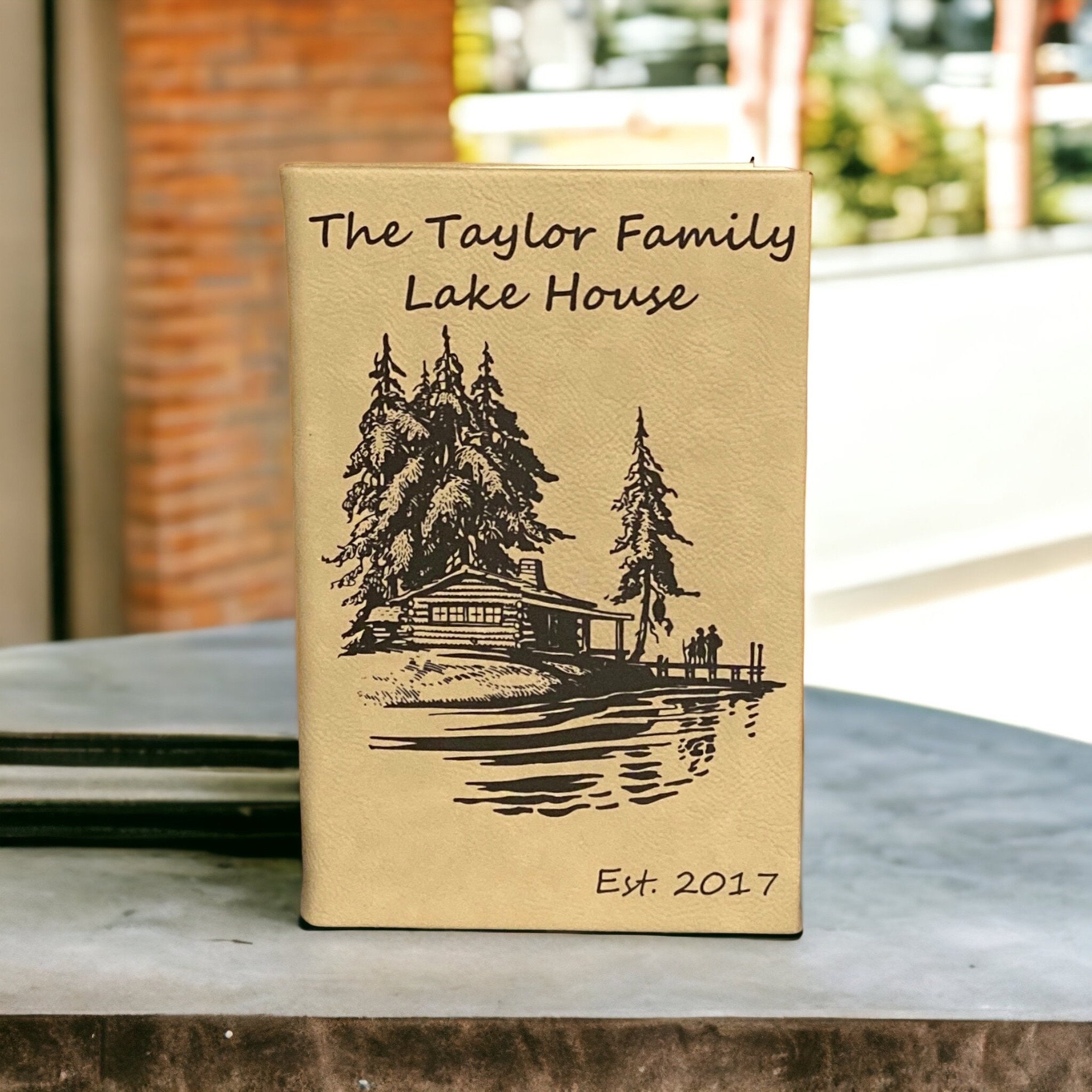 Guest Book Lake House: Visitor And Guest Sign-In Book For Vacation
