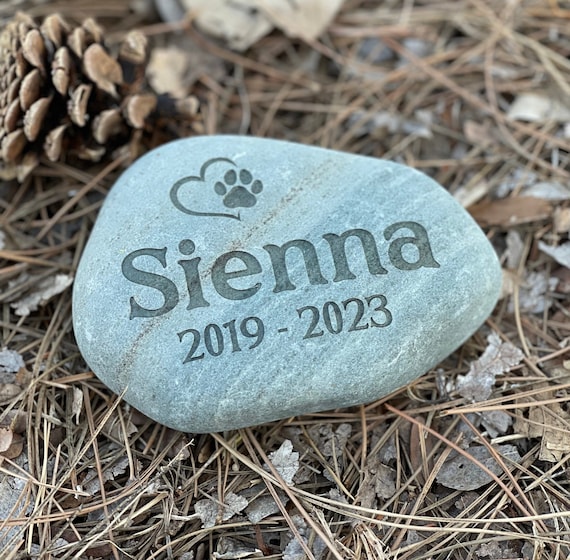Personalized Pet Memorial Stone, Custom pet keepsake, Remembrance Gift, In Memory of Cat or Dog, Animal Lover, Natural River Rock Memorial