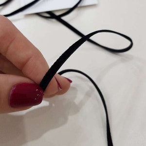 Ruban velours noir étroit pour la décoration, l'artisanat et la mode, vendu au mètre, ST1011