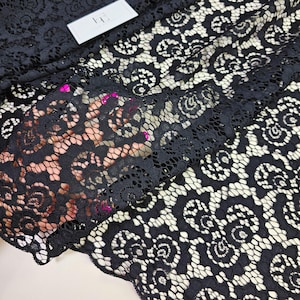 Tela de macramé español negro por metro, J97121