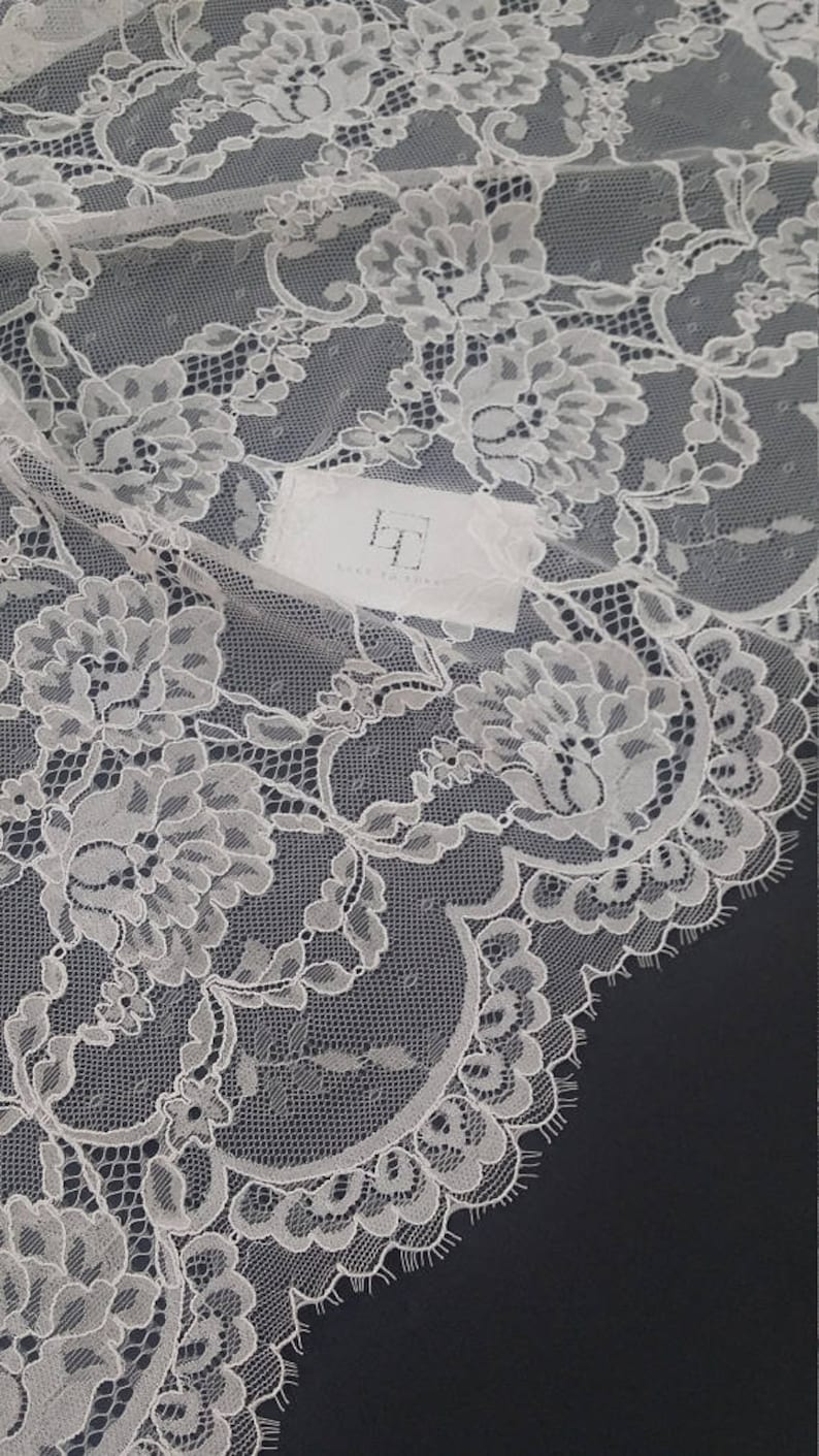 French chantilly lace fabric LL66561 Cream lace