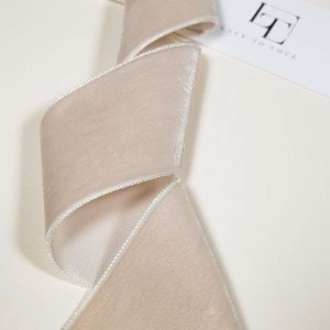 Beiges Samtband für Dekoration, Kunsthandwerk und Mode, Meterware, ST1009