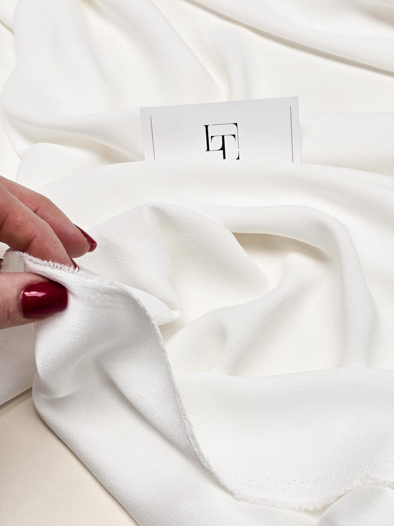 Luxuriöser Crepe-Stoff für Brautkleider