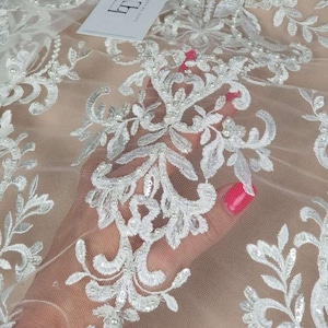 Creme Spitze Stoff mit Perlen, Weiße Hochzeit Spitze, Bestickte brautkleid spitze, Elfenbein spitzenstoff meterware EVS186SB
