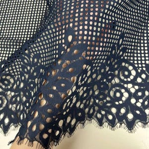 Tissu en dentelle bleue, dentelle Chantilly Français, dentelle nuptiale, dentelle de mariage, dentelle voile, dentelle cils, dentelle lingerie, LL28103