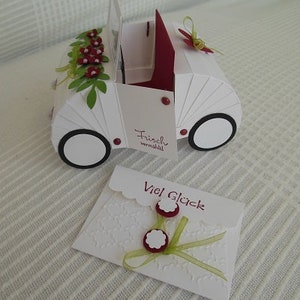 Hochzeitsauto mit kleiner Grußkarte Bild 1