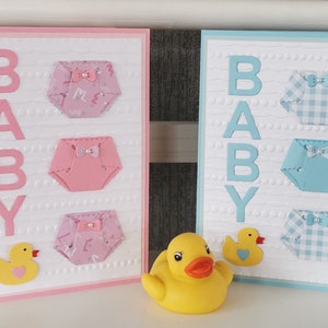 Baby- Karte mit kleinen Windeln zur Geburt (Rosa oder Hellblau)