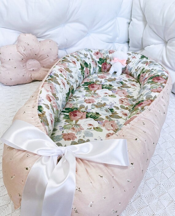 Fleur Babynest Nouveau Ne Cocoon Bebe Nid Lit Amovible Matelas Etsy Fleur Babynest Nouveau Ne Cocoon Bebe Nid Lit Amovible Matelas Etsy