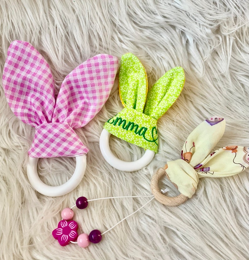 Embroidery file crackling ears gripping toy in the hoop rod rattle / rabbit ears / birth, baby, baptism machine embroidery 920 teething ring image 4