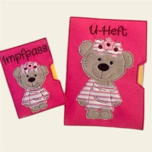 Borduurbestand Teddy Girl U-Heft vaccinatiebewijs In the Hoop Set 751 machinaal borduren meisje