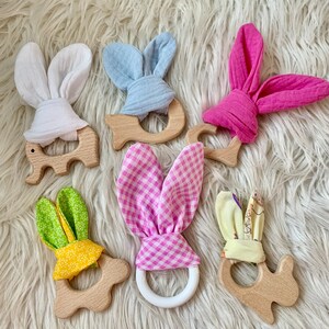 Embroidery file crackling ears gripping toy in the hoop rod rattle / rabbit ears / birth, baby, baptism machine embroidery 920 teething ring image 2