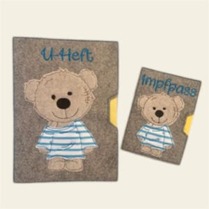 Stickdatei Teddy Boy U-Heft Impfpass In the Hoop Set 751 Maschinenstickerei