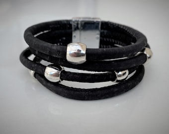 Bracelet en liège naturel noir avec fermoir aimanté