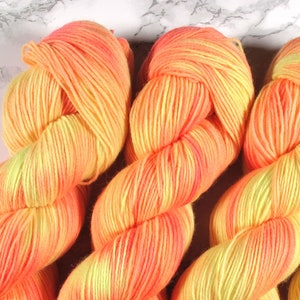 hand dyed sock yarn, 100g, 420m, indie dyed yarn, 4ply, fingering, tough sock yarn, superwash wool image 5