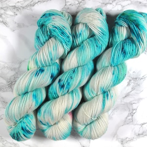 hand dyed sock yarn, 100g, 420m, indie dyed yarn, 4ply, fingering, tough sock yarn, superwash wool, base price 120EUR/kg