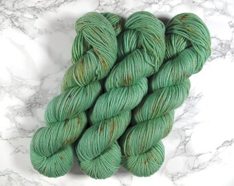 hand dyed extrafine merino yarn with ramie, 100g/300m, indie dyed yarn, merino sport, plastic free sock yarn, base price 190EUR/kg