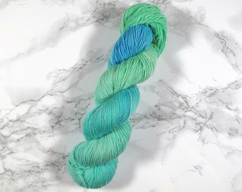 hand dyed merino linen, single yarn, 100g/366m, indie dyed yarn, merino linen fingering, superwash, base price 190EUR/kg