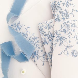 Prefolded Vellum Jacket For 5x7, Floral Vellum Paper, Wedding Invite Vellum Wrap, French Blue Toile Wedding Vellum Wrap, PRINTED Vellum Wrap