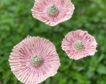 Set di paletti da giardino in ceramica per fiori, 3 misure | Realizzati a mano, resistenti alle intemperie | Fiori decorativi per esterni | Set di paletti in ceramica per fiori, abbeveratoio per insetti