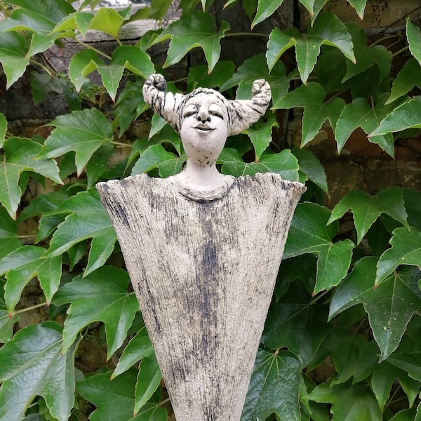 Garten Figur aus Keramik | Skulptur - Gartenstecker - Gartenkeramik- Gartendeko (Höhe 42cm | Breite 20cm)