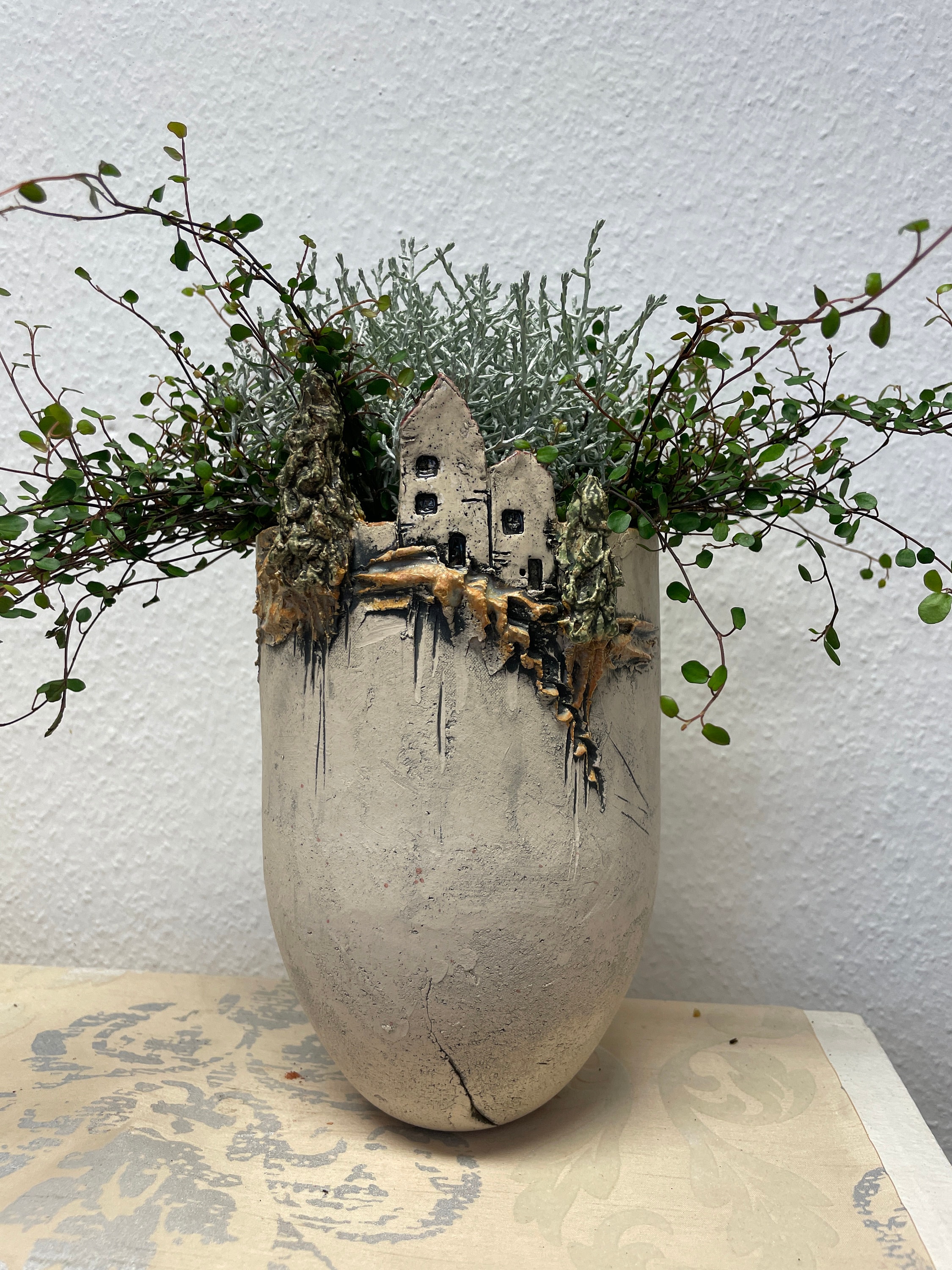 Keramik Vase mit Häusern – handgefertigt, Unikat, dekorativ, groß & klein, Wohnraumdeko, Trockenblumen, Geschenk
