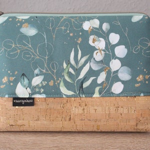 Cotton/cork toiletry bag with inner compartment