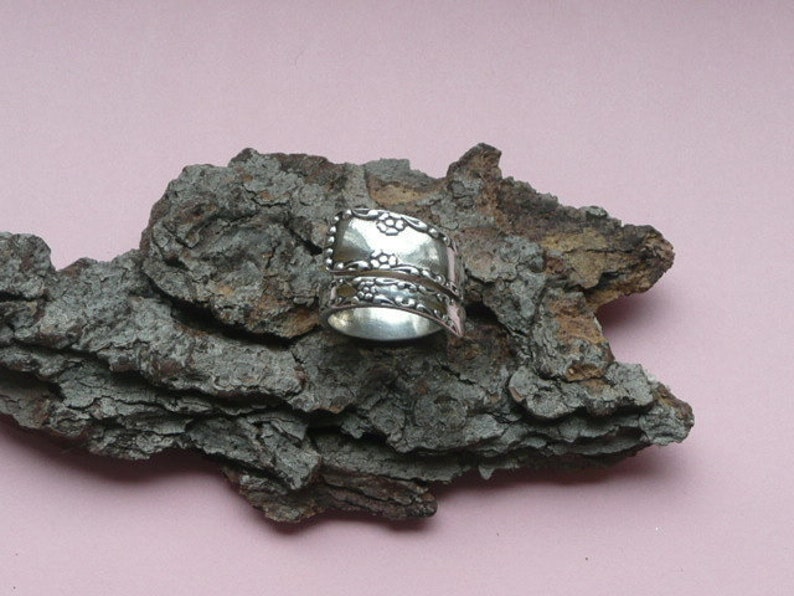 Handmade elegant silver plated ring gift unique shape silverware