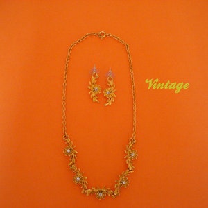 Vtg Gold Necklace And Earrings 1980 image 1