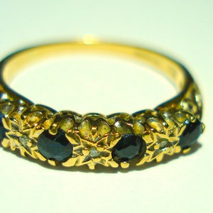 Antique Ring 9 Ct. or avec saphirs et diamants image 2