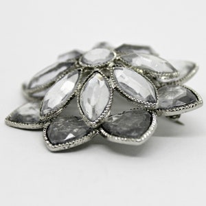 VTG BROOCH flower 70's image 2