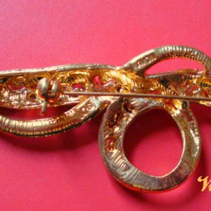 VTG BROOCH AVON 50's image 3