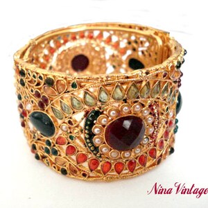 Great Vintage Bracelet In Gold And Gems image 2