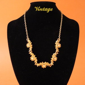 Vtg Gold Necklace And Earrings 1980 image 4