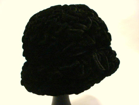 Vintage cap in black velvet like Astrakan 1960s  - image 1