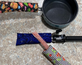 Insulated Pan Handle Cover: Cast Iron Skillet, Curling Iron, Ice Pop