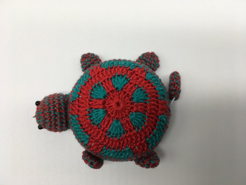 Crochet tape measure turtle motif, tape measure turtle, crochet keychain, cute gift for children and creative people Muster 15