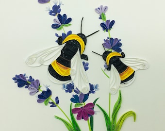 Bienen mit rosa Blumen, Quilling-Karte, Quilling-Bienen, handgemachte Bienen Karte, Bienen aus 2mm-Papierstreifen