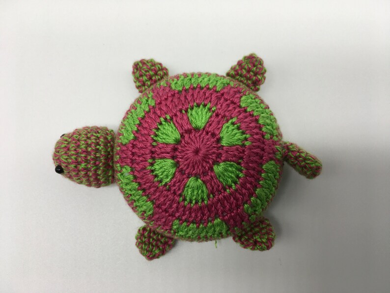 Crochet tape measure turtle motif, tape measure turtle, crochet keychain, cute gift for children and creative people Muster 14