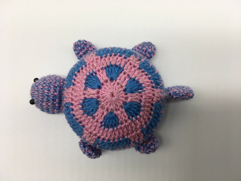 Crochet tape measure turtle motif, tape measure turtle, crochet keychain, cute gift for children and creative people Muster 11