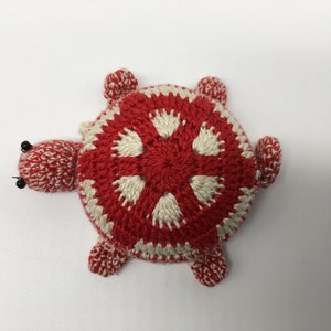 Crochet tape measure turtle motif, tape measure turtle, crochet keychain, cute gift for children and creative people Muster 16