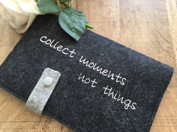 FAMILIES - Travel case made of wool felt - collect moments... - personalized passport cover